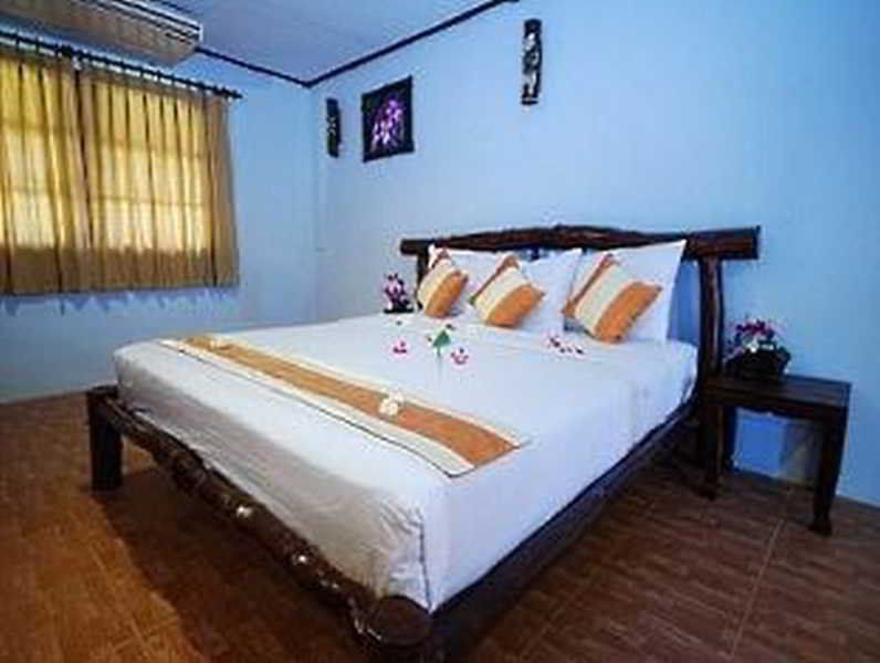 Alongkot Beach Resort Khanom Ngoại thất bức ảnh
