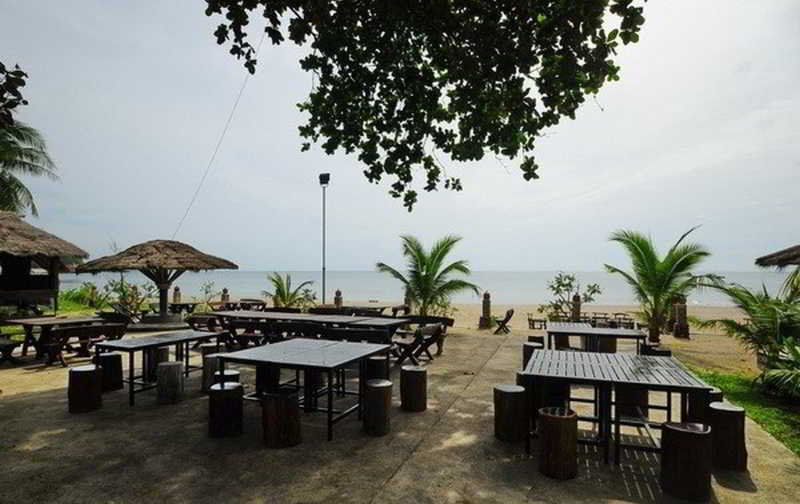 Alongkot Beach Resort Khanom Ngoại thất bức ảnh