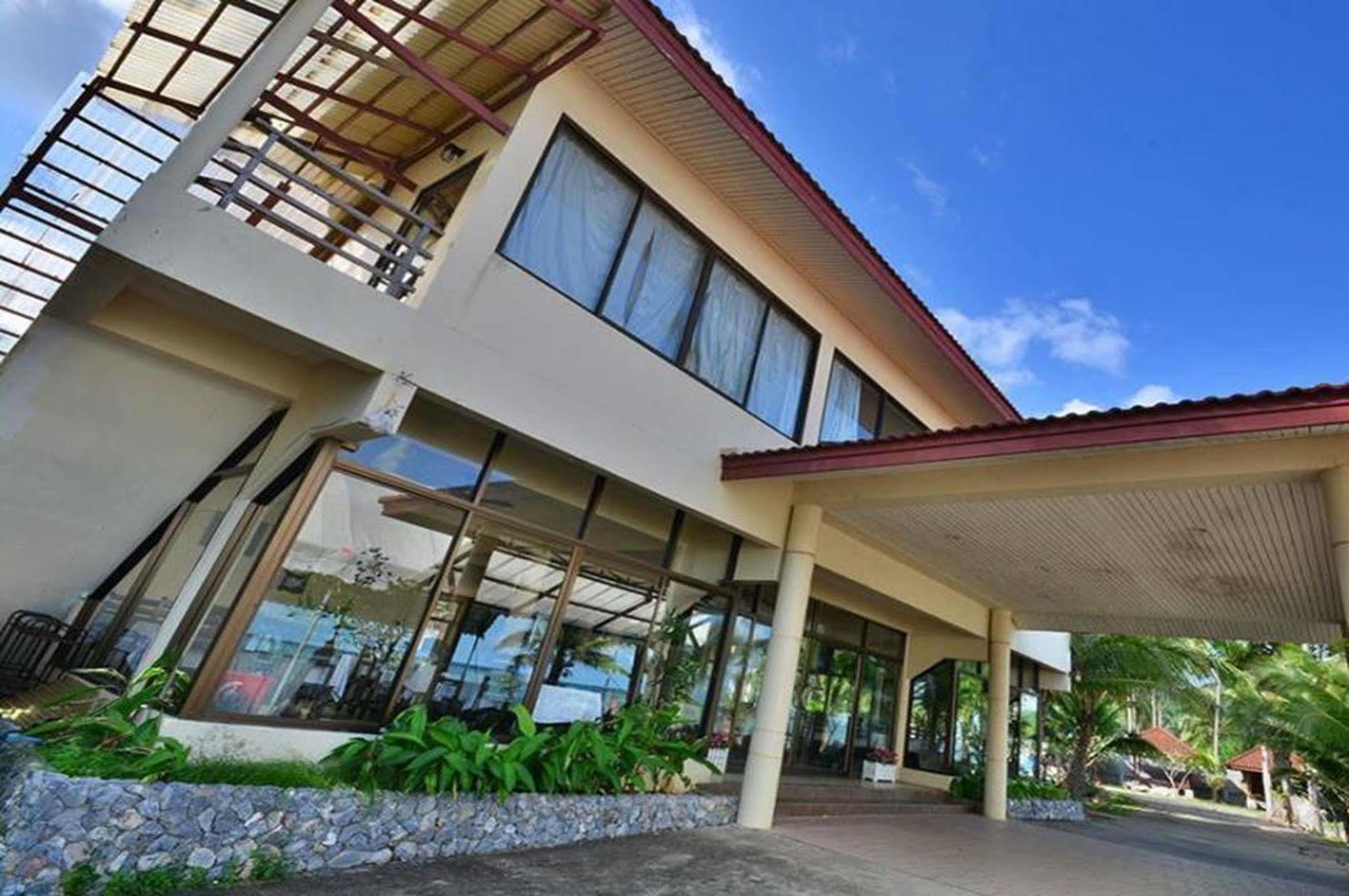 Alongkot Beach Resort Khanom Ngoại thất bức ảnh