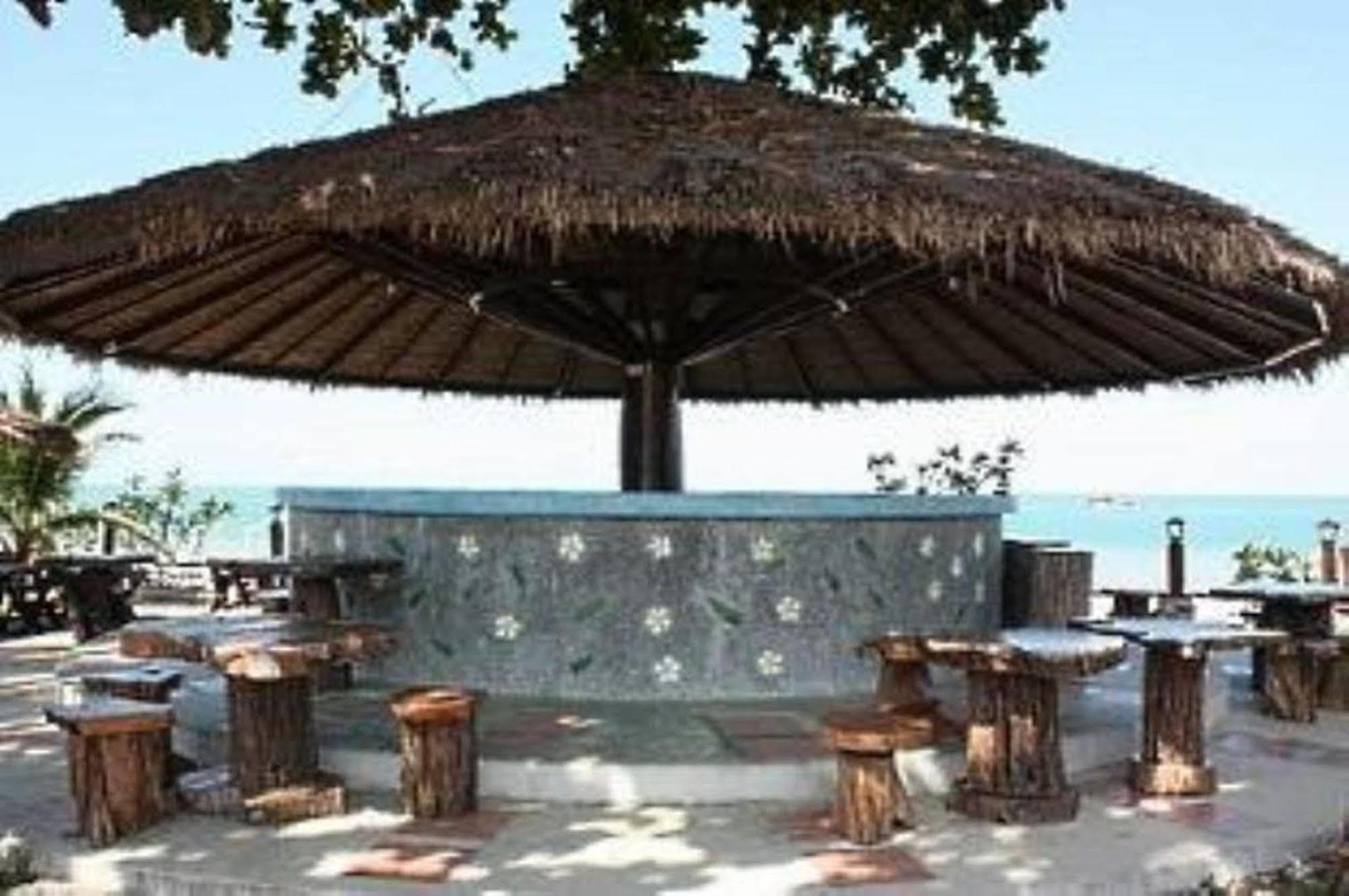 Alongkot Beach Resort Khanom Ngoại thất bức ảnh